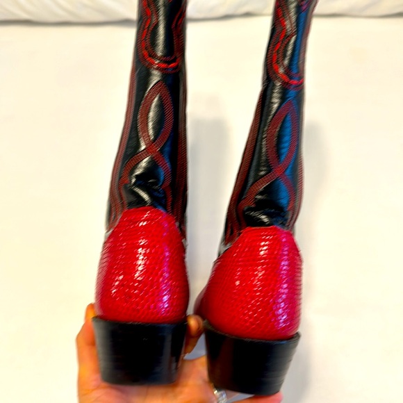 Vintage Zodiac women’s leather cowboy boots size 8B.  EUC. Red & black. US made. - Picture 4 of 8